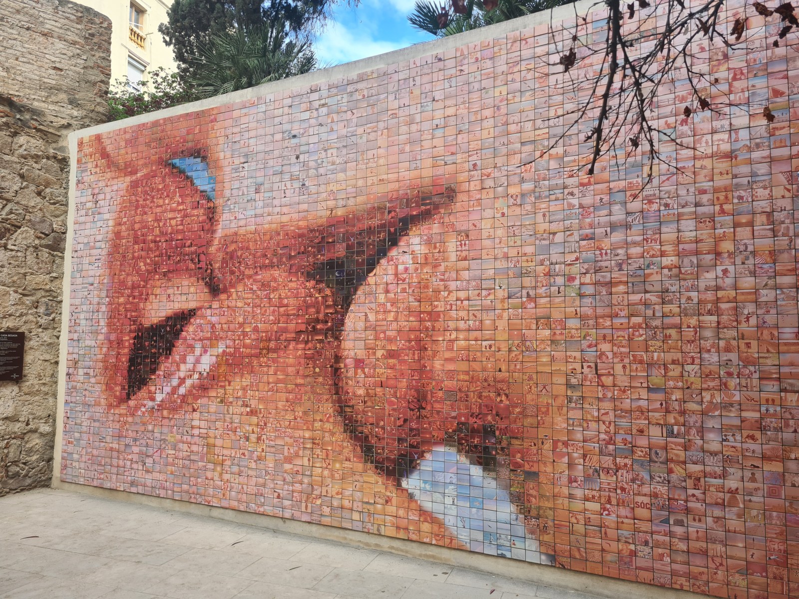 The Kiss in Barcelona